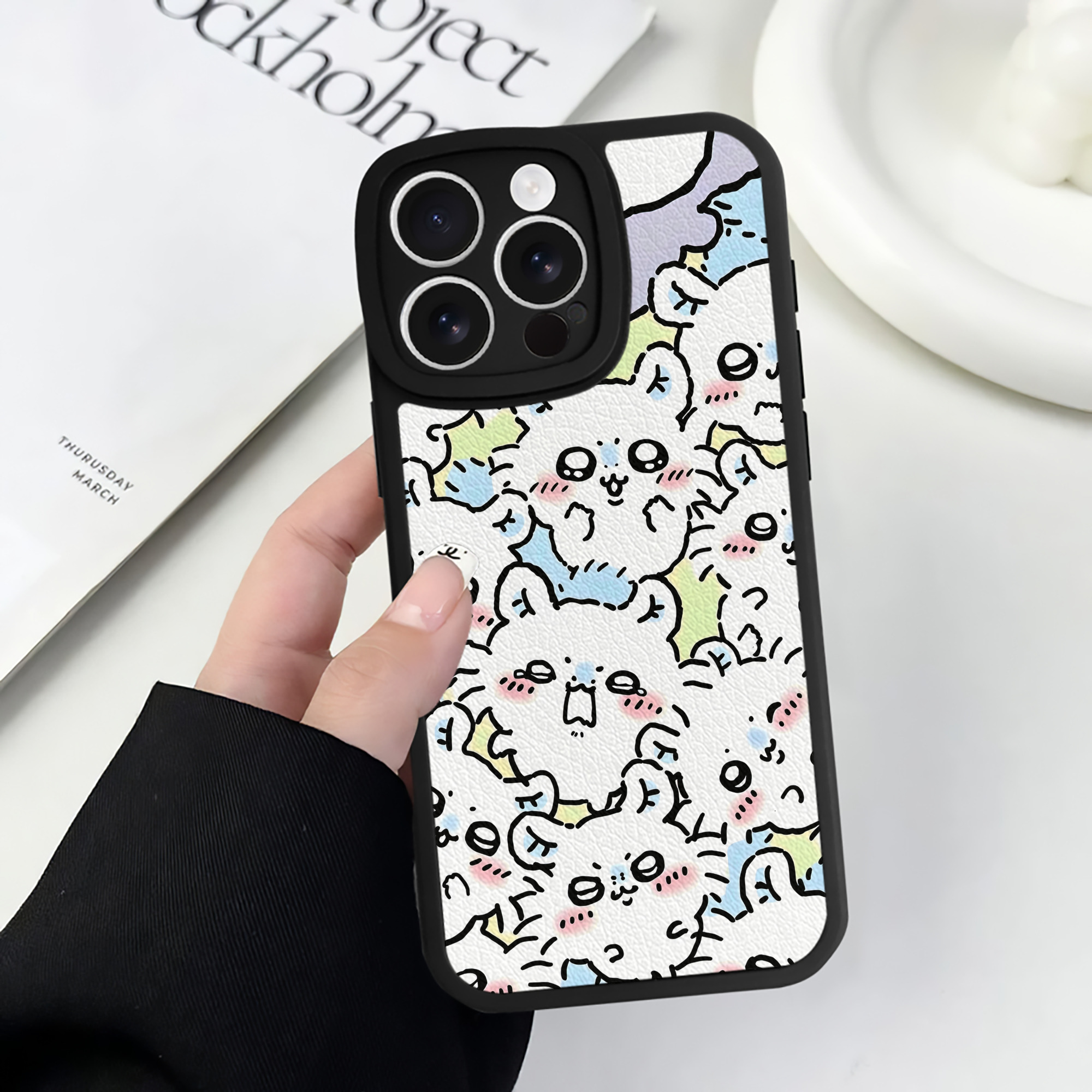（画像用） ちいかわ Chii-kawa 【iPhone 16シリーズ対応】シリコンスマホケース（レザー調） 材質：シリコン